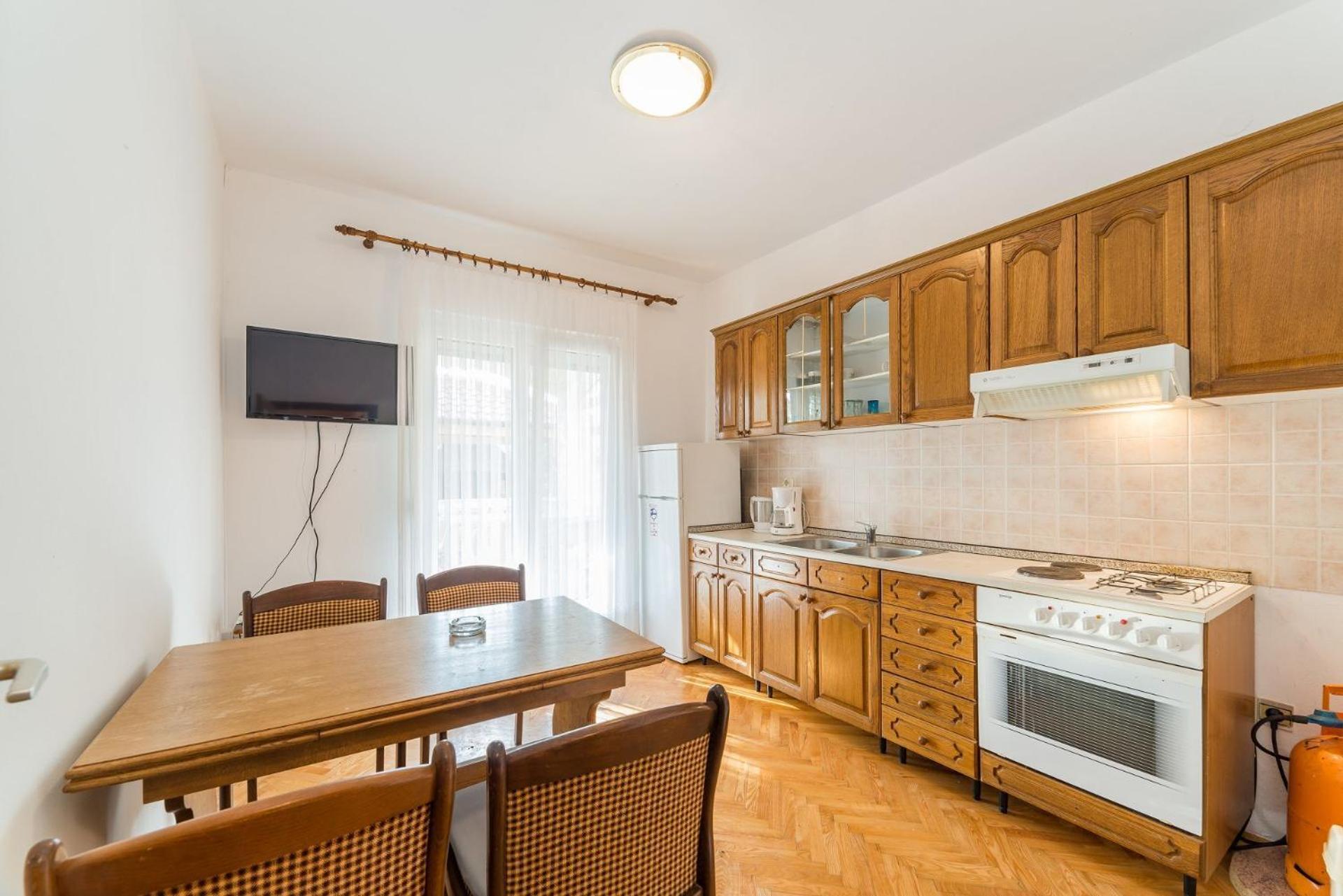 Apartments Ivica - With Parking Nin Buitenkant foto